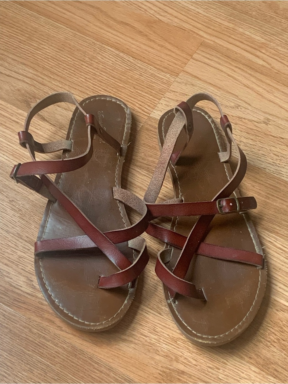 Universal Thread Women's Brown Strappy Leather Sandals
